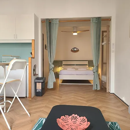 Cosy Et Calme - Centre Historique Апартаменты Монпелье